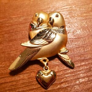 Vintage AJC gold love birds brooch